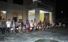 “Mật phục” tóm gọn 27 “quái xế” lạng lách, đánh võng trên quốc lộ 1