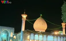 Tấn công đẫm máu tại đền thờ Hồi giáo Iran