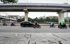 Vỉa hè Hà Nội lát đá có độ bền 70 năm xuống cấp trầm trọng