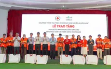 NovaGroup trao tặng 1.000 bộ áo phao cứu sinh đa năng cho ngư dân nghèo tại Bình Thuận