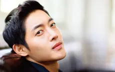 Kim Hyun Joong chào đón con trai đầu lòng