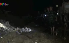 Trắng đêm ứng cứu người dân vùng lũ quét