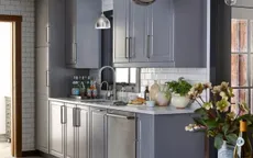 Mẹo sắp xếp xoong nồi khi không gian tủ bị hạn chế