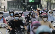 Hầm chui Lê Văn Lương thông thoáng, ngã tư sau khi qua hầm lại ùn tắc dài