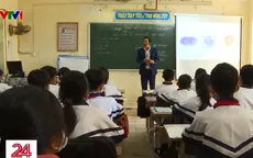 Tăng tốc đào tạo giáo viên cũ cho chương trình mới