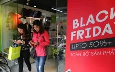 Nhiều cửa hàng giảm giá đến 90% dịp Black Friday