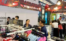 Nhộn nhịp không khí mua sắm dịp Black Friday