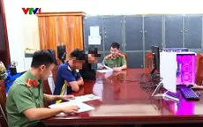 Lên mạng rao "nhận đọc trộm tin nhắn" rồi dụ khách, chiếm tài khoản ngân hàng