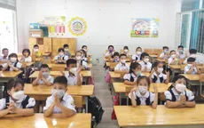 Trường học tại TP Hồ Chí Minh đồng loạt lùi giờ học buổi sáng