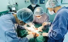 Phẫu thuật nối thành công cẳng chân đứt rời do máy cắt cỏ