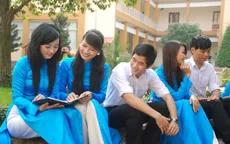 Chính phủ yêu cầu giữ ổn định mức thu học phí năm học 2022 - 2023