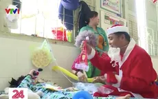 Mang Giáng sinh yêu thương đến các bệnh nhi