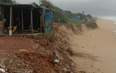 Bình Định: 20 hộ dân sơ tán khẩn cấp do sạt lở