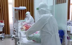 Trẻ sơ sinh có mẹ là F0 được chăm sóc thế nào?