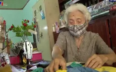 Cụ bà 40 năm may quần áo cho trẻ em nghèo