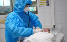Hà Nội yêu cầu tập trung công tác điều trị cho trẻ em mắc COVID-19