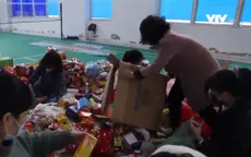 Gom bánh kẹo Tết tặng trẻ em vùng cao – dự án đầy ý nghĩa