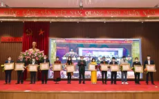 Hà Nội: Gặp mặt lực lượng y tế và lực lượng tuyến đầu tham gia phòng chống dịch bệnh COVID-19 tiêu biểu