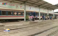 Báo động tình trạng ném đá tàu khách