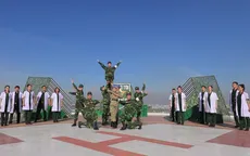 Chúng tôi chiến sĩ: Dấu ấn “chiến sĩ áo trắng” trong đại dịch COVID-19