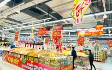 Nhiều hàng quán, siêu thị mở cửa phục vụ người dân dịp Tết