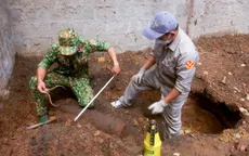 Phát hiện hầm bom dưới nền nhà dân