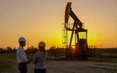 Giá dầu lao dốc mạnh