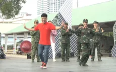 Diễn viên Trung ruồi "rung động" với các nữ chiến sĩ Cục chính trị quân khu 5