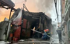 Hà Nội: Kịp thời ngăn chặn đám cháy từ dãy xưởng sản xuất tại quận Hoàng Mai