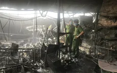 Hỏa hoạn trong đêm thiêu rụi 64 ki ốt tại chợ, thiệt hại hàng chục tỷ đồng