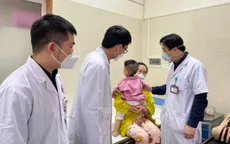 Phẫu thuật tạo hình cho bé trai 2 tuổi mắc hắc tố bẩm sinh khổng lồ vùng lưng, gáy
