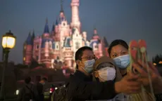 Khu vui chơi Disney ở Thượng Hải đóng cửa khi số ca nhiễm COVID-19 hàng ngày tăng mạnh