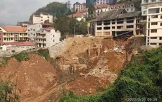 Sạt lở kinh hoàng ngay sát khách sạn ở Sa Pa