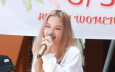 Sinh viên mở show ca nhạc độc đáo tại sân trường tôn vinh phái đẹp