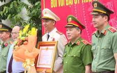 Đại úy Thái Ngô Hiếu được trao Huân chương Dũng cảm