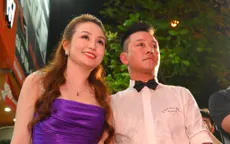Tuấn Hưng tay trong tay cùng bà xã đi sự kiện sau sự cố mất trộm ở Anh