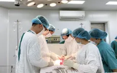 7 giờ phẫu thuật cứu bệnh nhân băng huyết nặng do tự ý phá thai