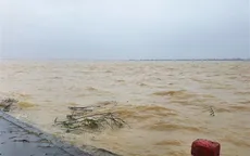 Mưa lũ bất thường gây thiệt hại nặng ở miền Trung