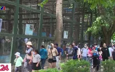 Các khu vui chơi tại Hà Nội quá tải trong dịp lễ
