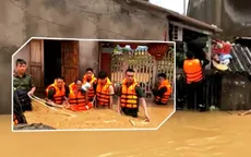 Giải cứu hàng chục người dân bị mắc kẹt do mưa lũ