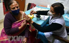 Lo ngại vaccine phòng COVID-19 suy yếu dần, nhiều nước triển khai tiêm mũi thứ tư