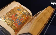 Chiêm ngưỡng những bản thảo lịch sử bằng vàng