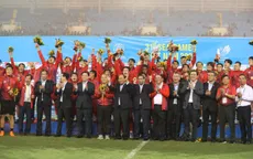 Lãnh đạo Đảng, Nhà nước trao huy chương, chúc mừng tuyển bóng đá nam