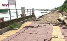 Bờ kè trăm tỷ đồng còn bảo hành đã hư hỏng
