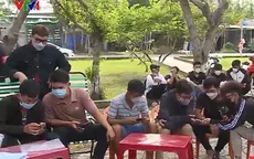 Hàng trăm sinh viên bỗng dưng mắc nợ vì đứng tên mua hộ hàng trả góp