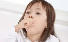 Lưu ý phòng tránh viêm họng cho trẻ vào mùa hè