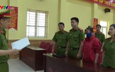 Lớp phó học tập biển thủ công quỹ để đầu tư tiền ảo