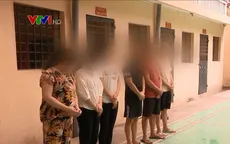 Triệt phá đường dây điều hành hàng trăm gái mại dâm ở ngoại thành Hà Nội