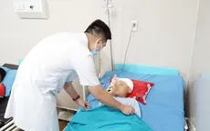 Hy hữu: Bệnh nhi chấn thương sọ não nghiêm trọng do một con bò va vào người