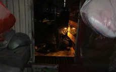 Hà Nội: Giải cứu 5 người khỏi đám cháy lúc nửa đêm
